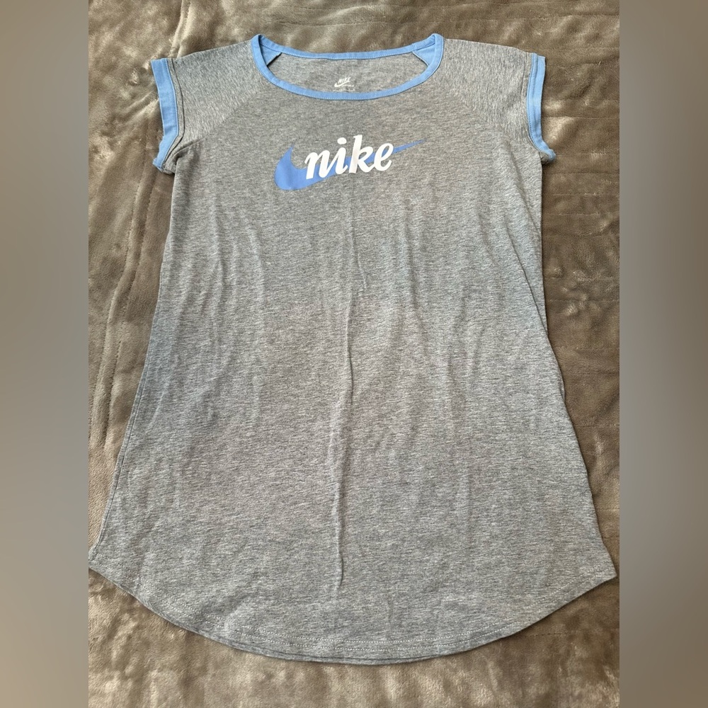 Nike tee, gray and blue, size M (8-10)